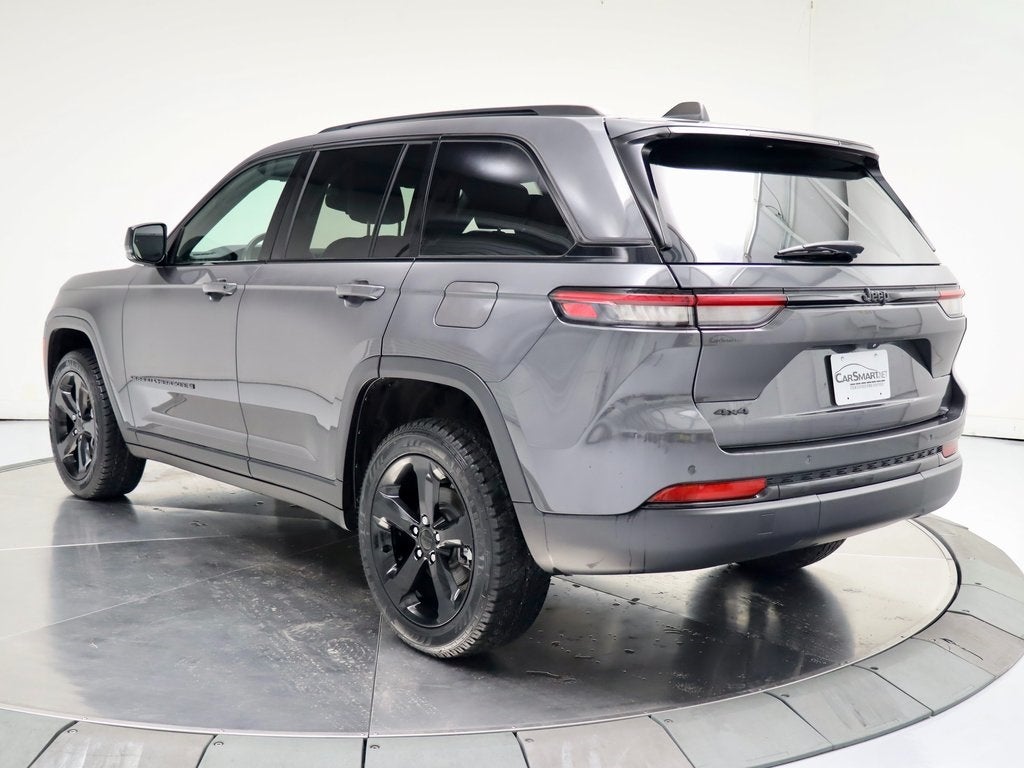 2022 Jeep Grand Cherokee Altitude 4WD