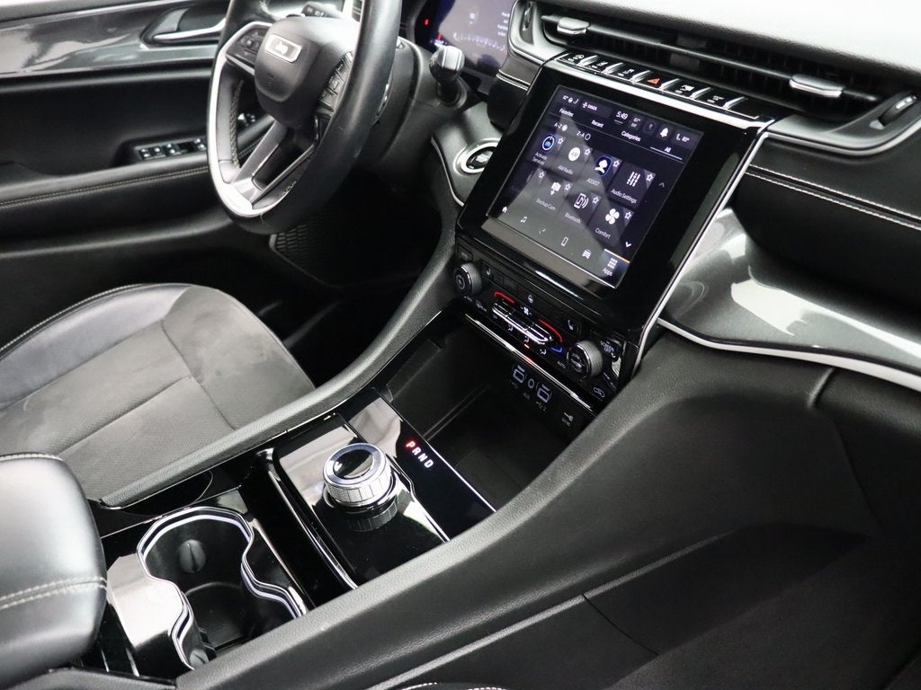 2022 Jeep Grand Cherokee Altitude 4WD