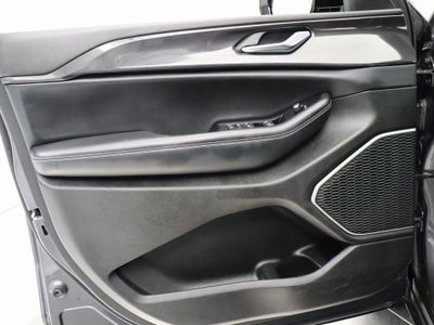 2022 Jeep Grand Cherokee Altitude 4WD