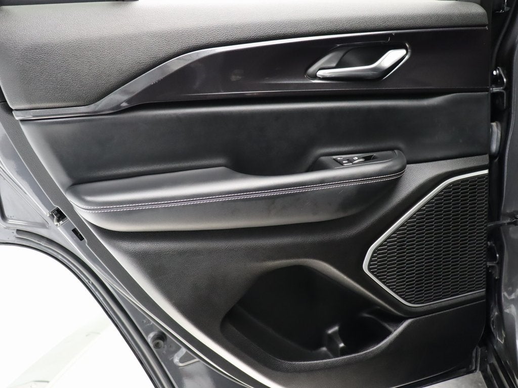 2022 Jeep Grand Cherokee Altitude 4WD