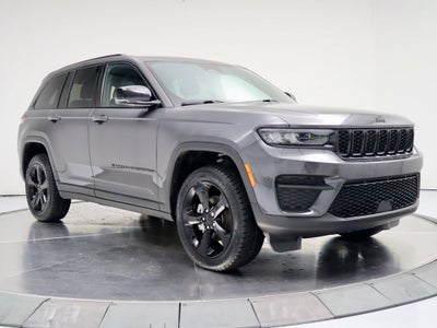 2022 Jeep Grand Cherokee Altitude 4WD