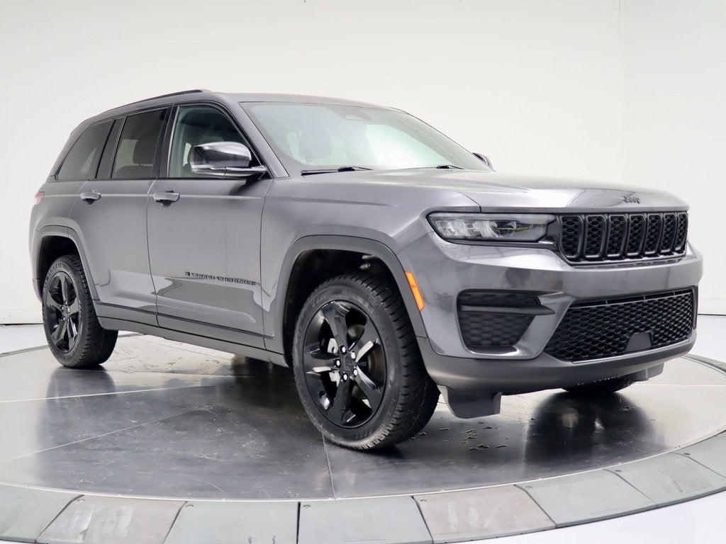 2022 Jeep Grand Cherokee Altitude 4WD