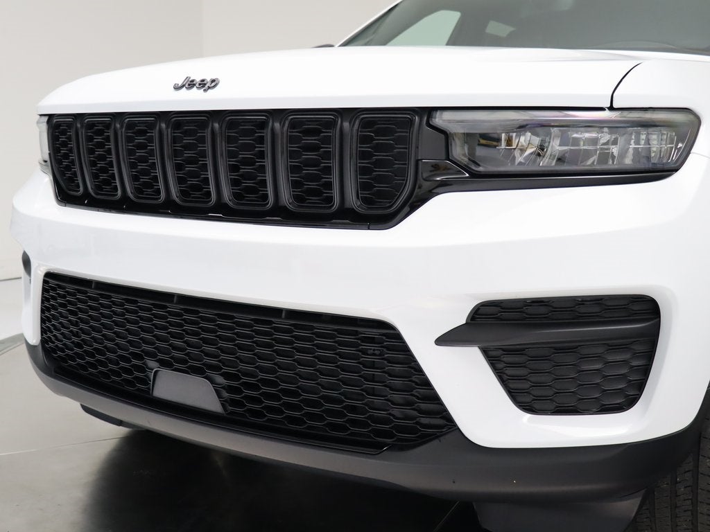 2022 Jeep Grand Cherokee Altitude 4WD