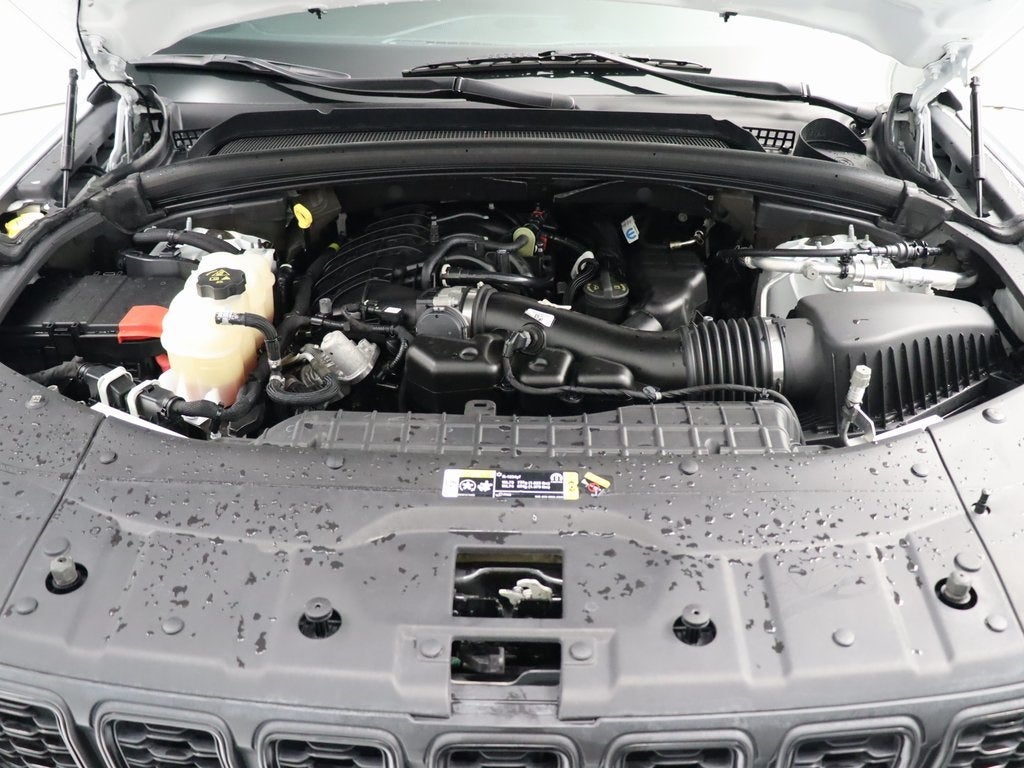 2022 Jeep Grand Cherokee Altitude 4WD