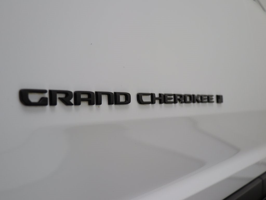 2022 Jeep Grand Cherokee Altitude 4WD