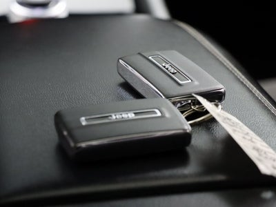 2022 Jeep Grand Cherokee Altitude 4WD