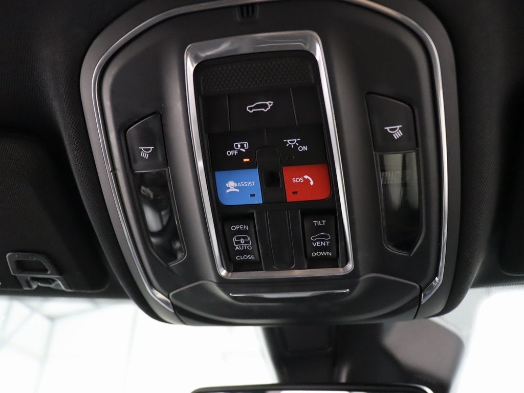 2022 Jeep Grand Cherokee Altitude 4WD