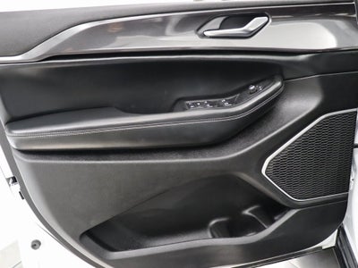 2022 Jeep Grand Cherokee Altitude 4WD