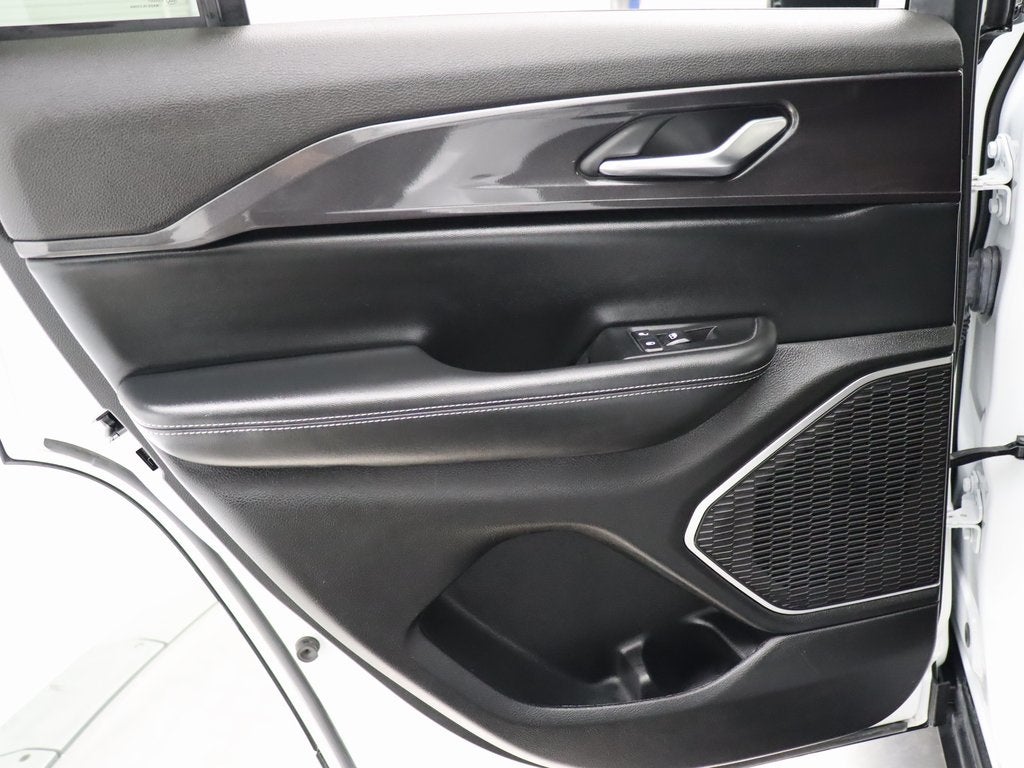 2022 Jeep Grand Cherokee Altitude 4WD