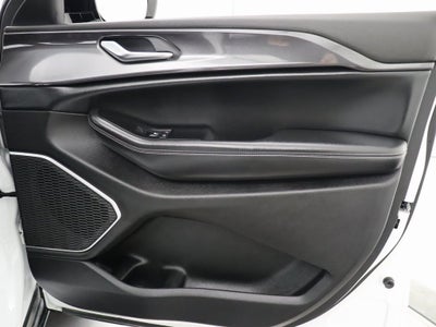 2022 Jeep Grand Cherokee Altitude 4WD