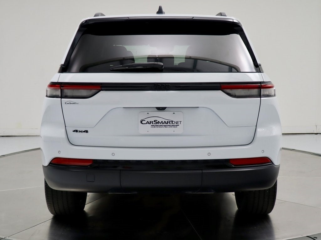 2022 Jeep Grand Cherokee Altitude 4WD