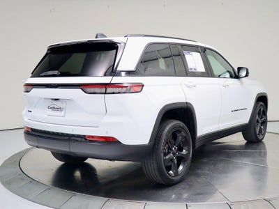 2022 Jeep Grand Cherokee Altitude 4WD