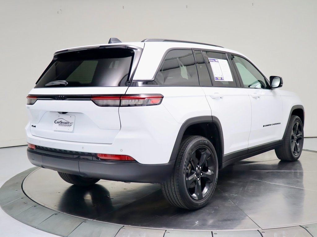 2022 Jeep Grand Cherokee Altitude 4WD