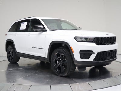 2022 Jeep Grand Cherokee Altitude 4WD