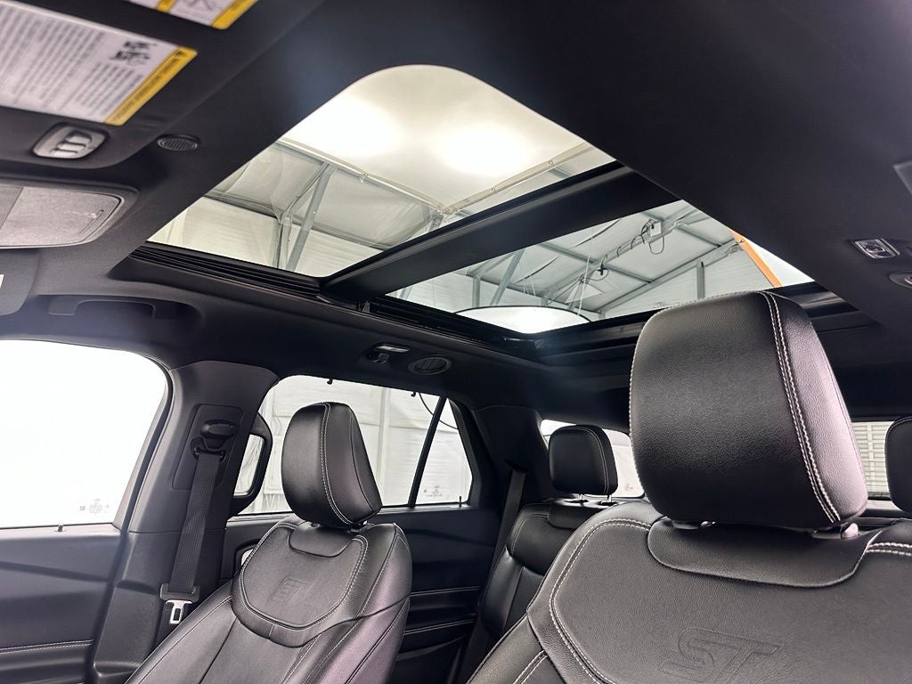 2022 Ford Explorer ST 4WD Navigation