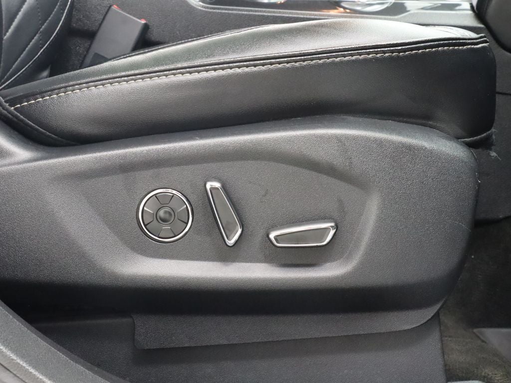 2017 Ford Explorer Platinum 4WD Navigation