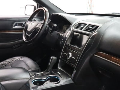 2017 Ford Explorer Platinum 4WD Navigation