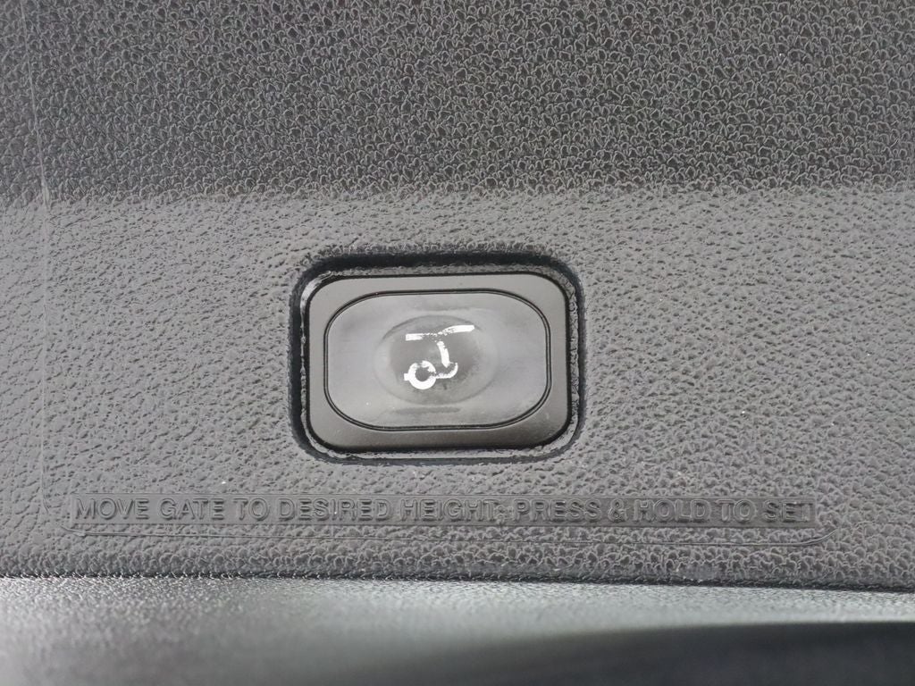 2017 Ford Explorer Platinum 4WD Navigation