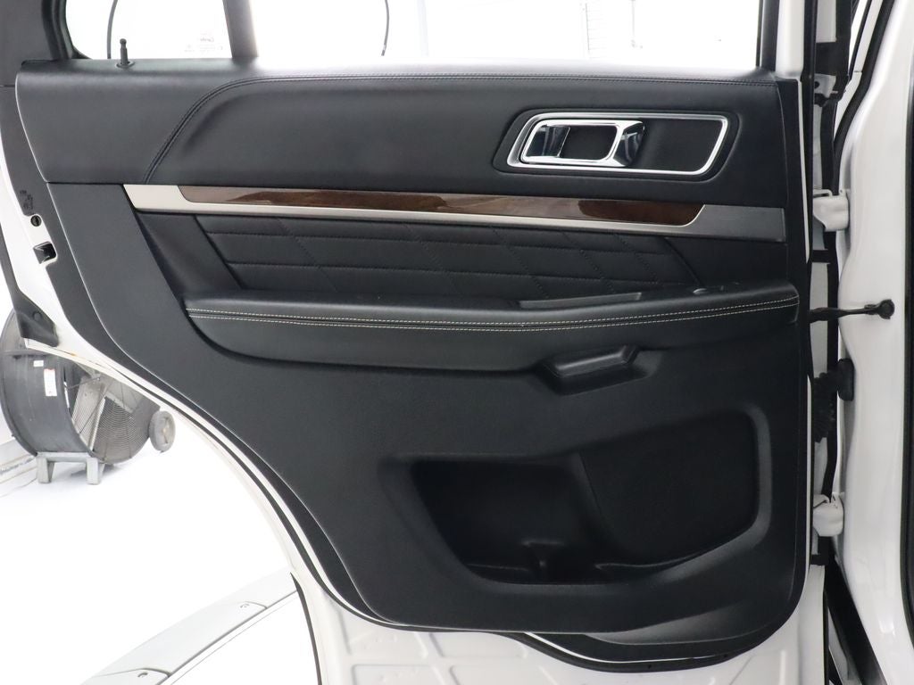 2017 Ford Explorer Platinum 4WD Navigation