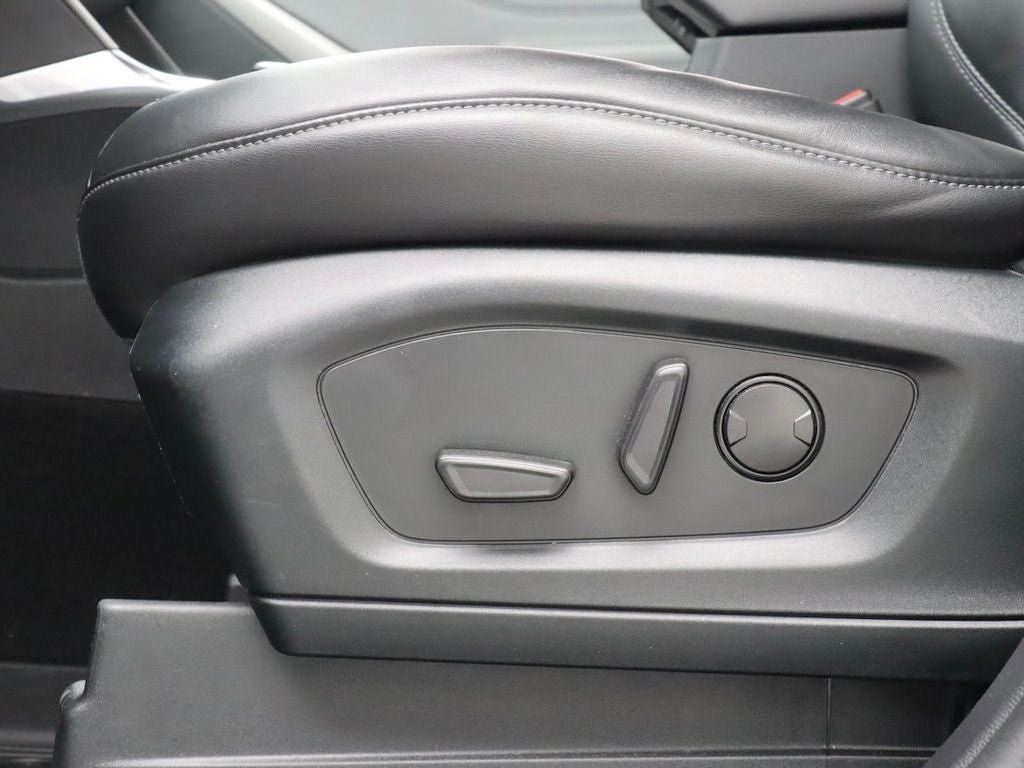 2022 Ford Explorer XLT Sport 4WD Navigation