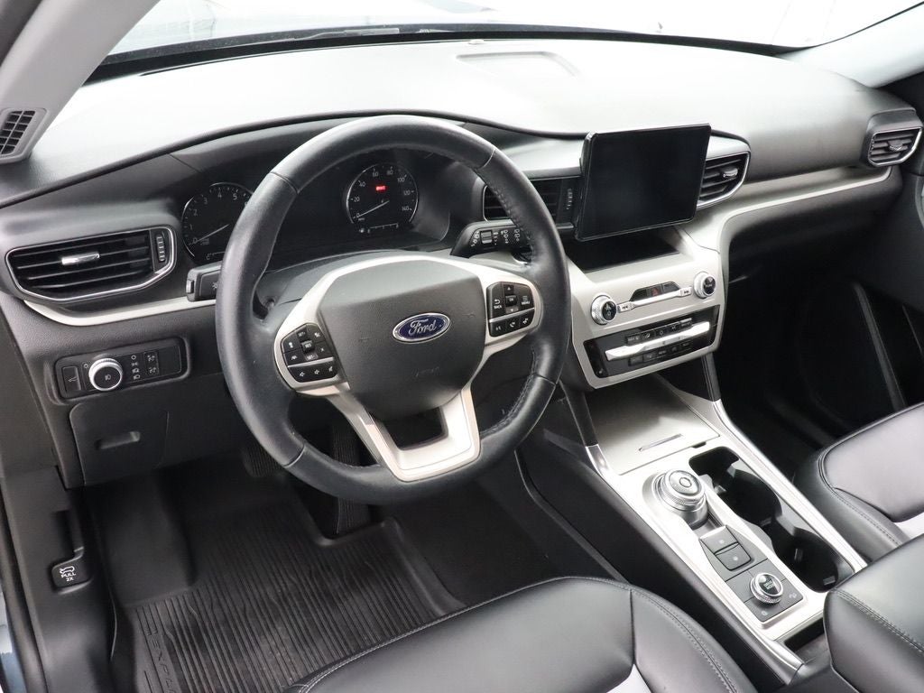 2022 Ford Explorer XLT Sport 4WD Navigation