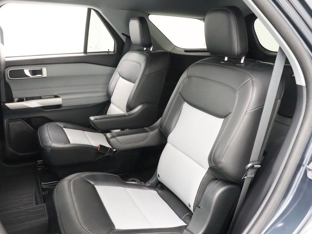 2022 Ford Explorer XLT Sport 4WD Navigation