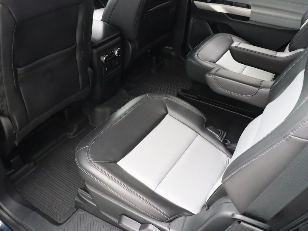 2022 Ford Explorer XLT Sport 4WD Navigation