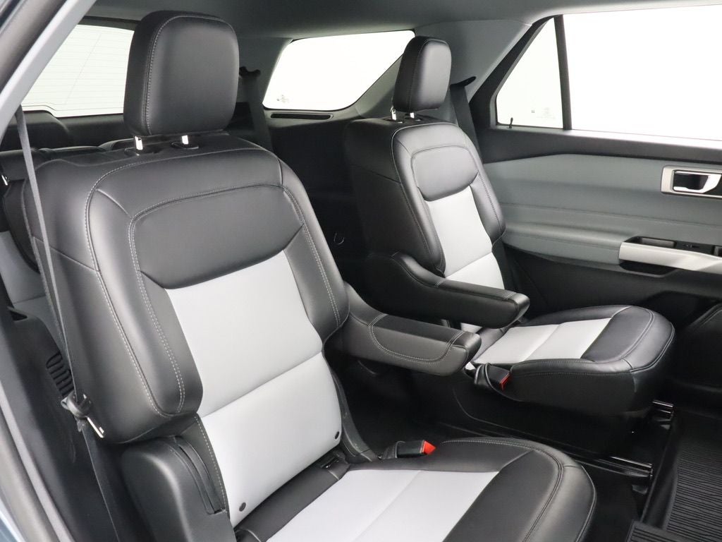 2022 Ford Explorer XLT Sport 4WD Navigation