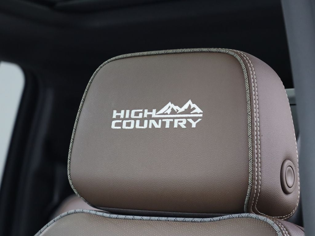 2021 Chevrolet Suburban High Country 4WD Navigation