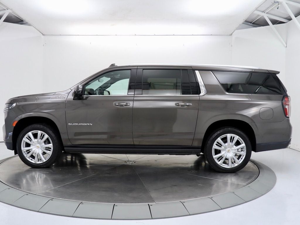 2021 Chevrolet Suburban High Country 4WD Navigation