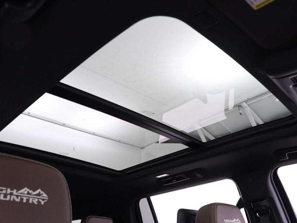 2021 Chevrolet Suburban High Country 4WD Navigation