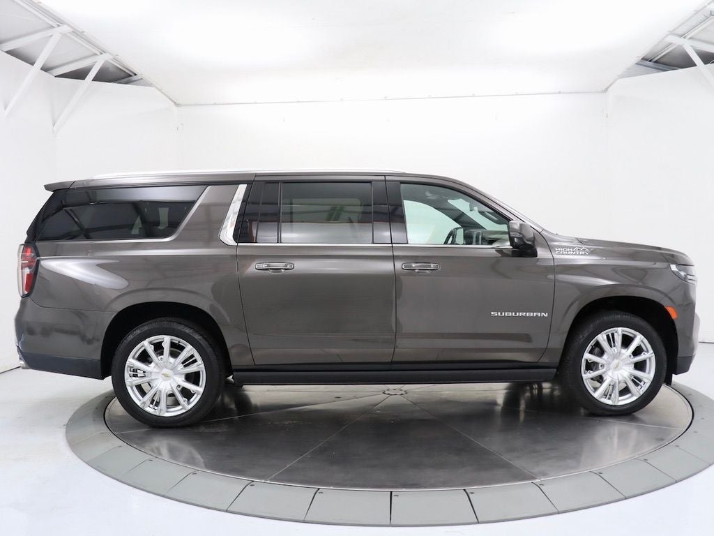 2021 Chevrolet Suburban High Country 4WD Navigation
