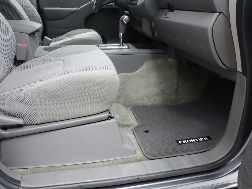 2017 Nissan Frontier SV Crew Cab