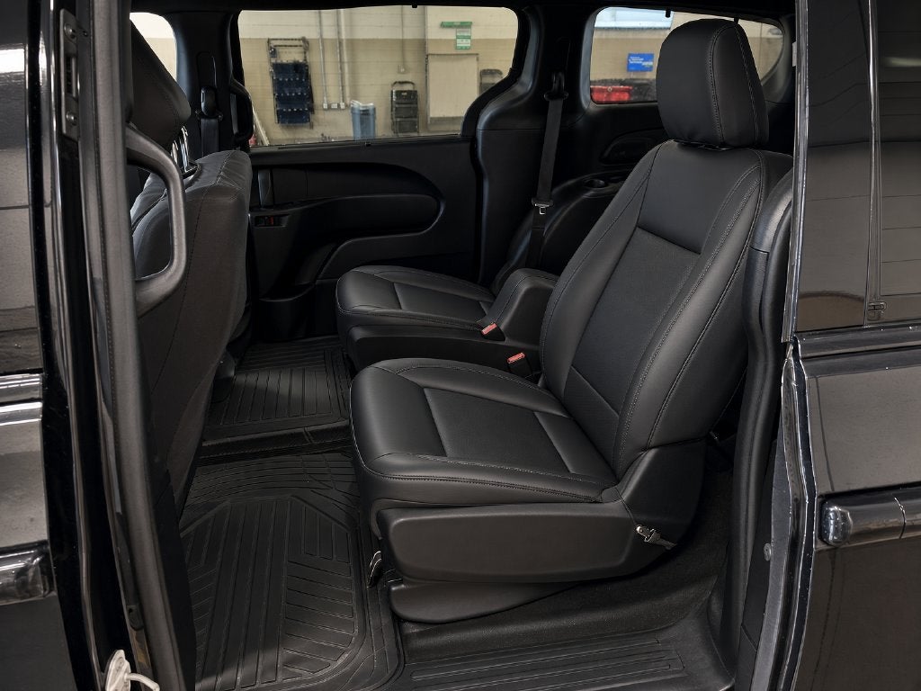 2024 Chrysler Pacifica Hybrid Select S Appearance Navigation