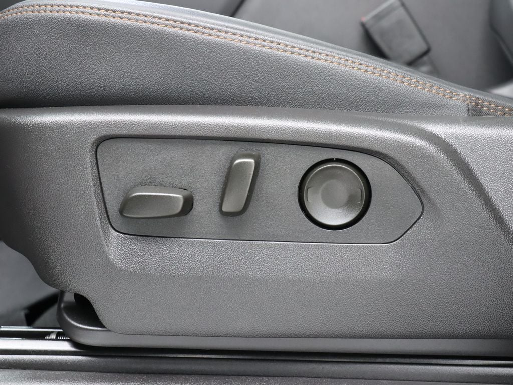 2025 GMC Sierra 1500 AT4 4WD Navigation