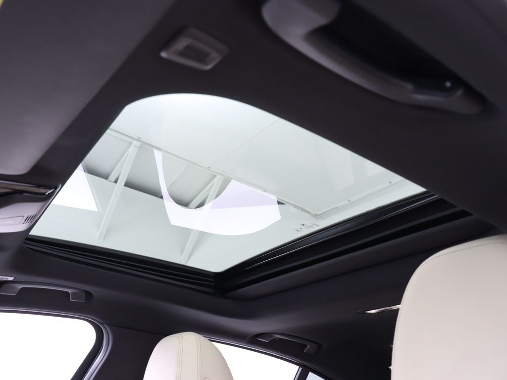 2023 BMW 3 Series 330i Navigation