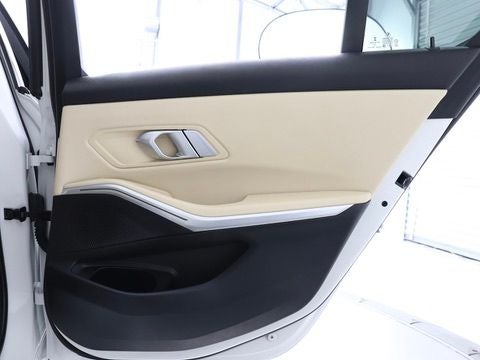 2023 BMW 3 Series 330i Navigation