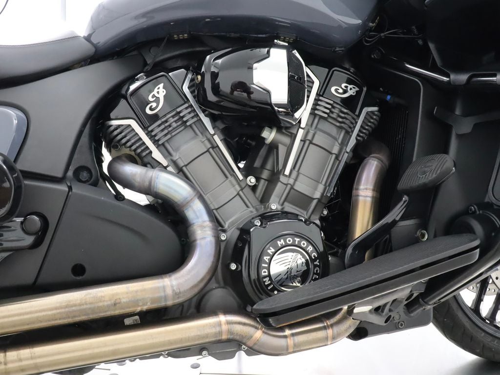 2023 Indian Pursuit Dark Horse