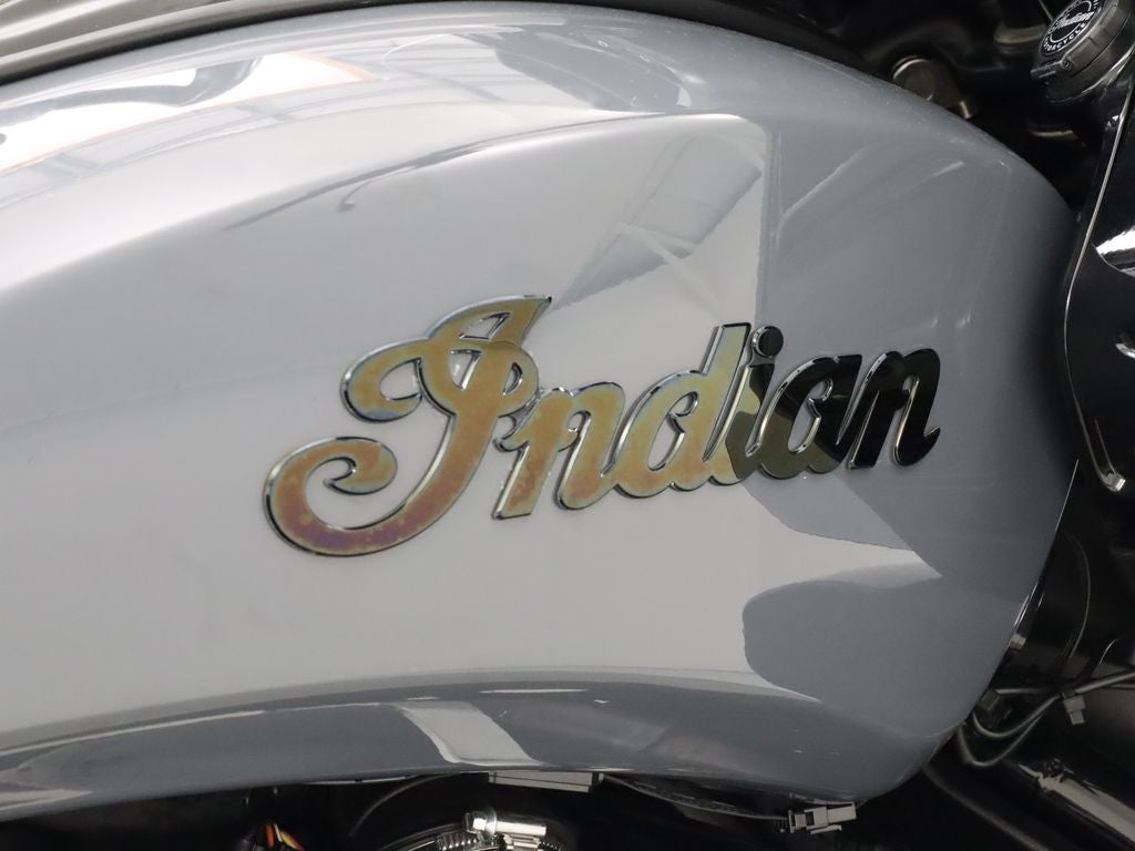 2023 Indian Pursuit Dark Horse