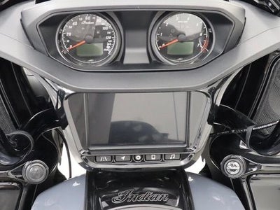 2023 Indian Pursuit Dark Horse