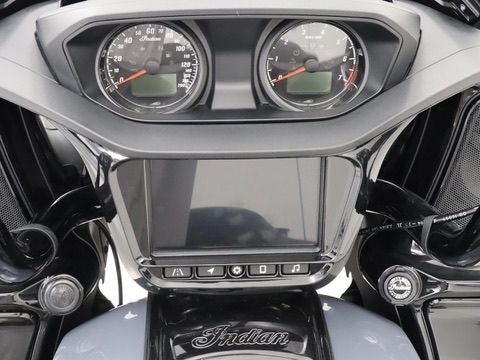 2023 Indian Pursuit Dark Horse