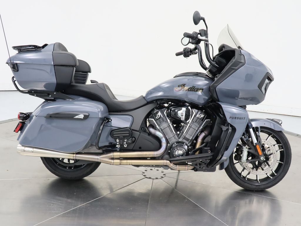 2023 Indian Pursuit Dark Horse