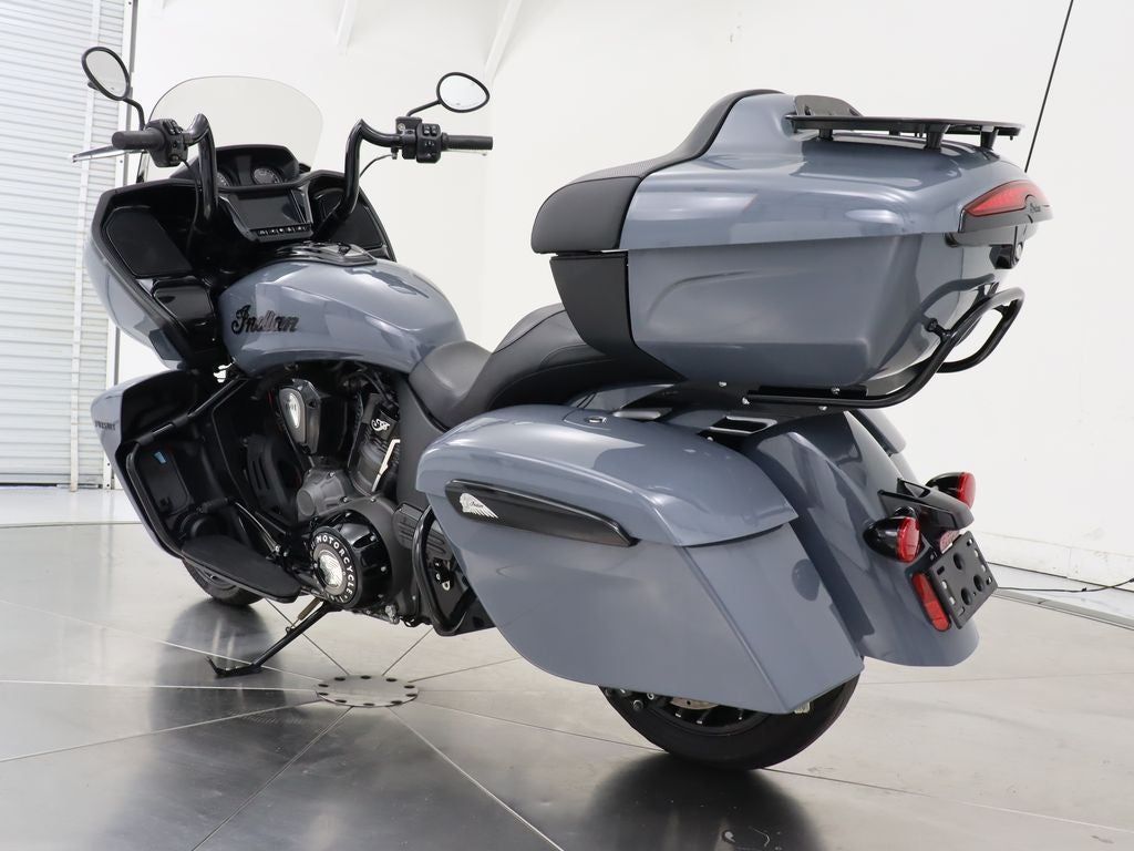 2023 Indian Pursuit Dark Horse