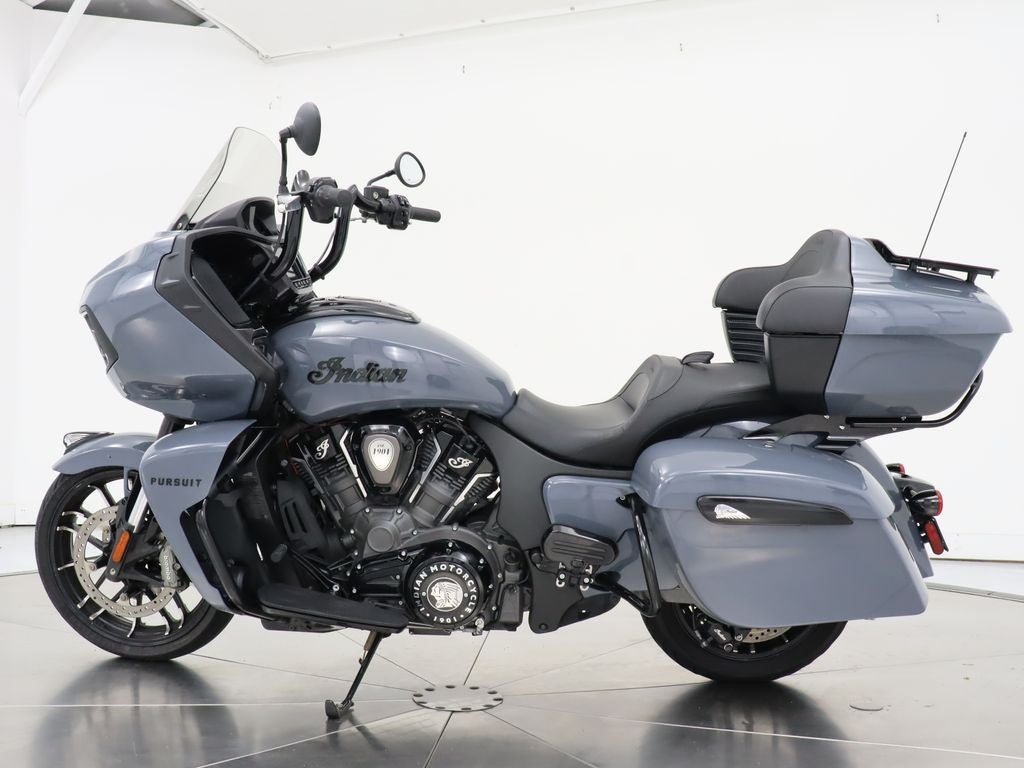 2023 Indian Pursuit Dark Horse