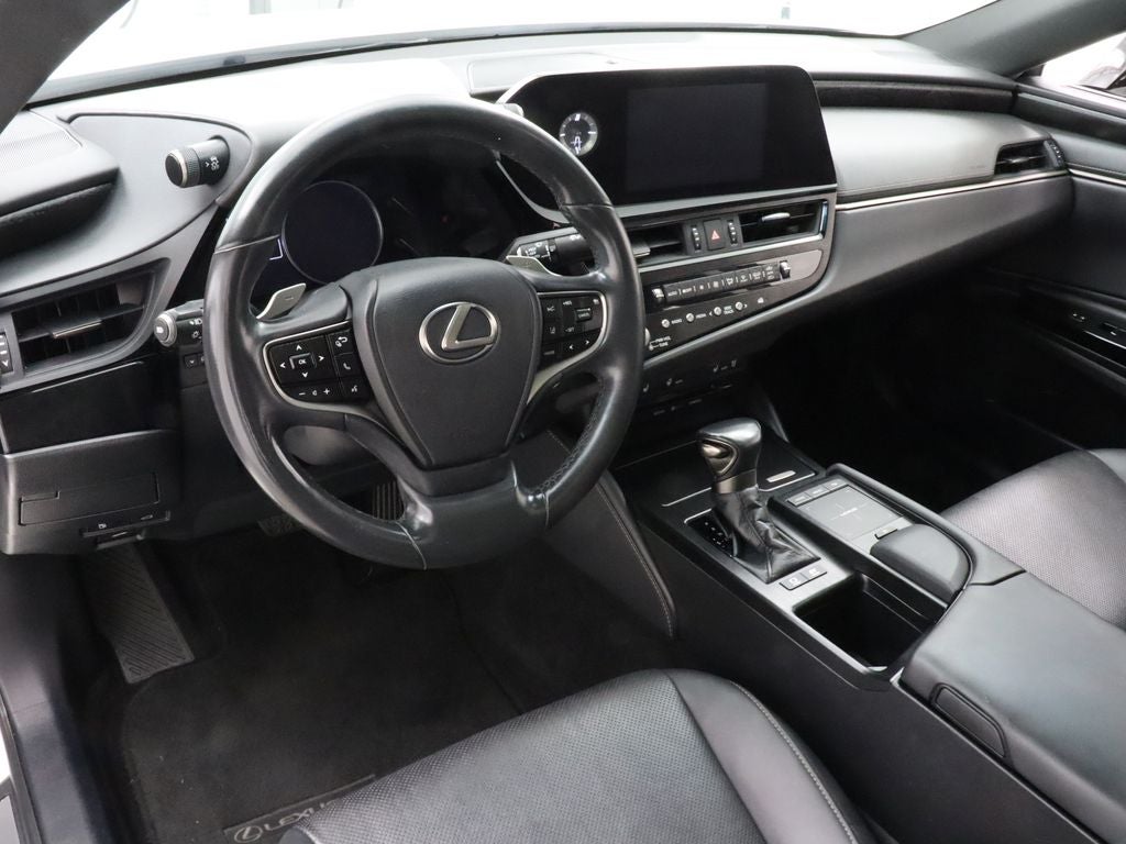 2022 Lexus ES 300h Premium Navigation