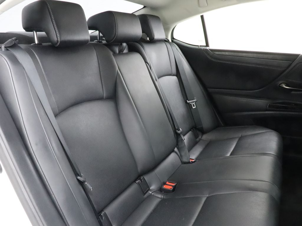 2022 Lexus ES 300h Premium Navigation
