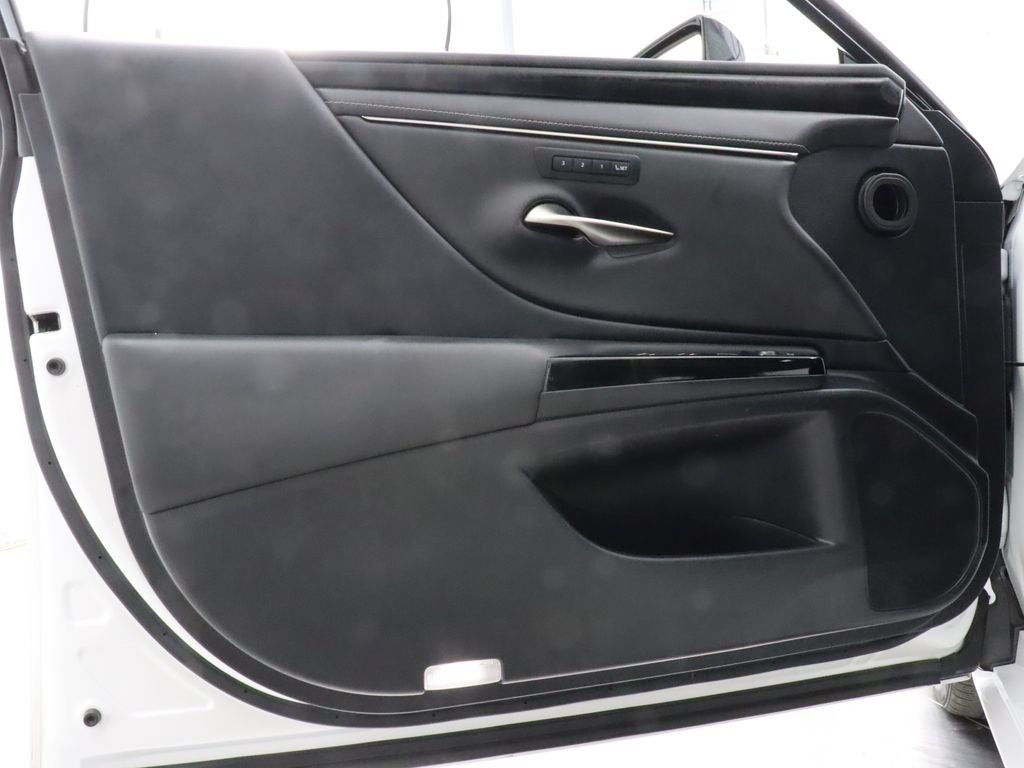 2022 Lexus ES 300h Premium Navigation