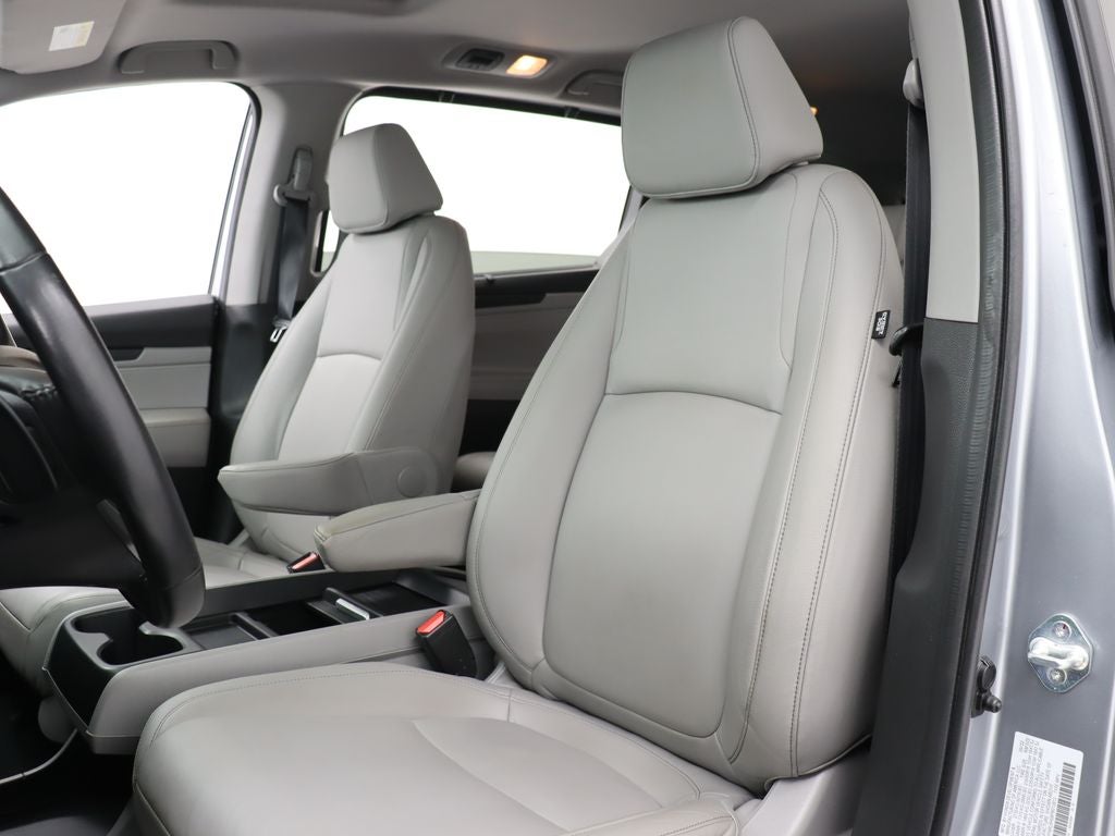 2023 Honda Odyssey EX-L - Photo 12
