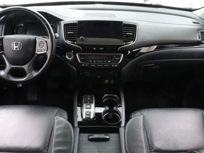 2022 Honda Pilot Touring AWD 8 Passenger