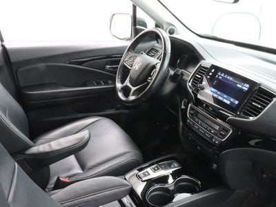 2022 Honda Pilot Touring AWD 8 Passenger
